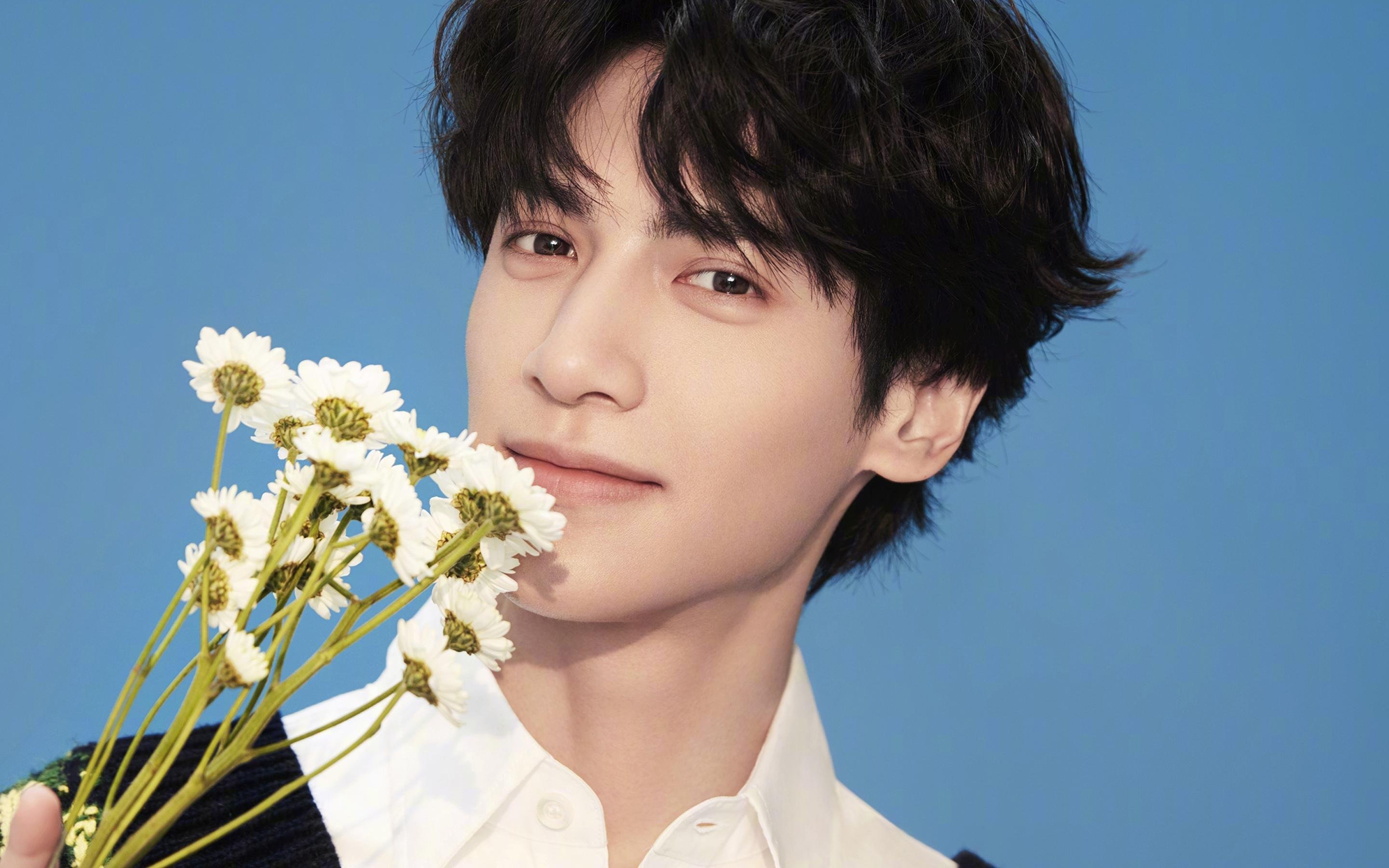 跨界传奇，从利马到洛杉矶，当足球智慧照亮篮球殿堂