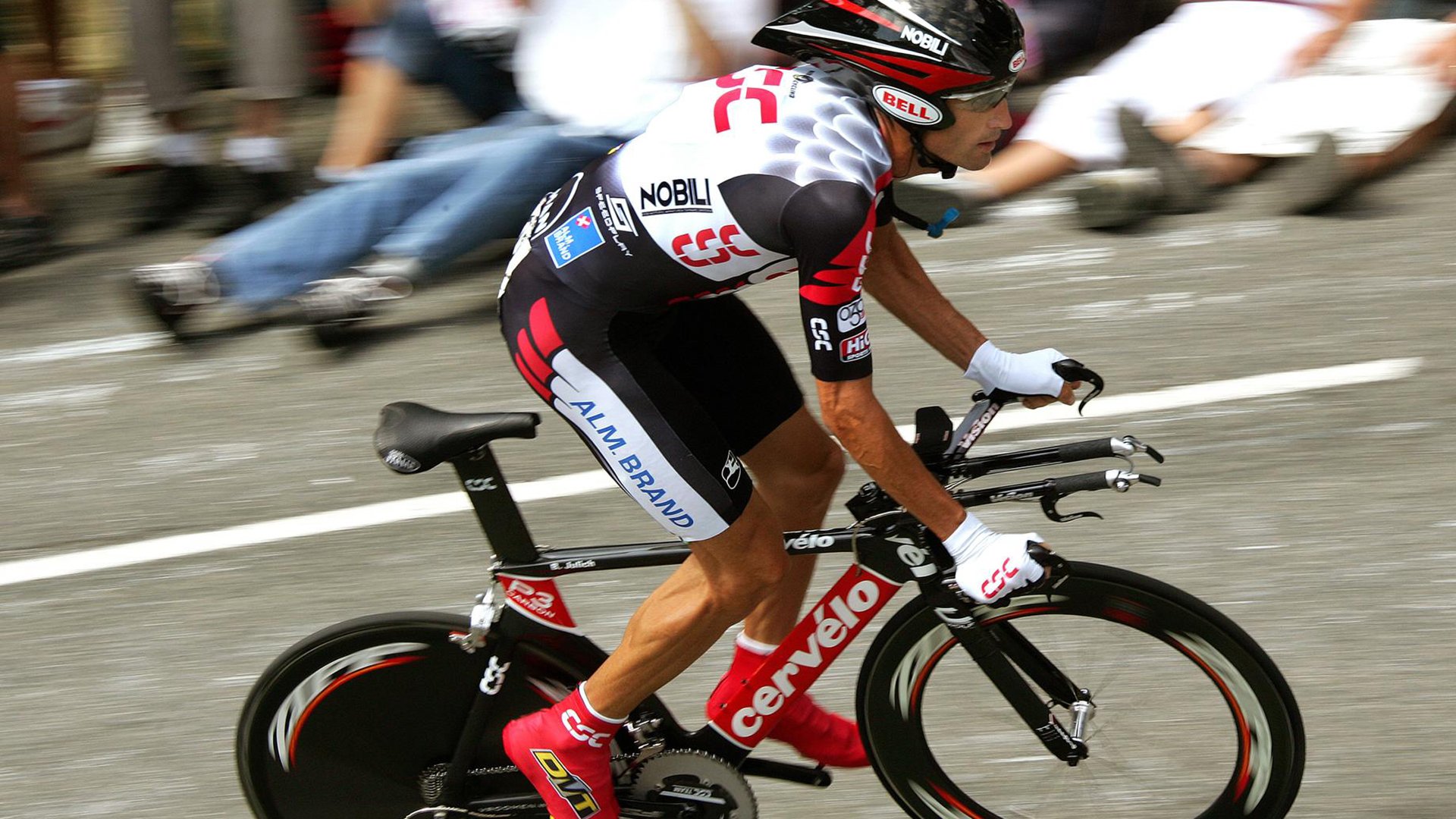 街道硝烟与南半球风暴,F1焦点战中新西兰力量如何强压美国光环