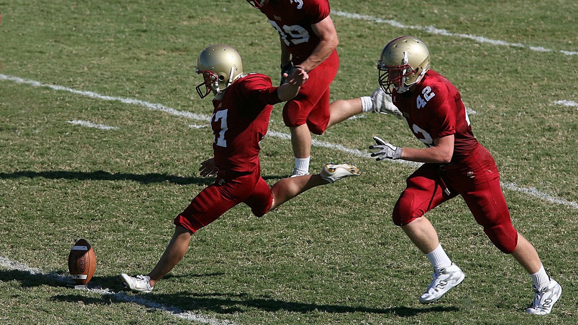 非洲雄狮之争，阿尔及利亚战术粉碎塞内加尔，莱奥临危受命成关键先生