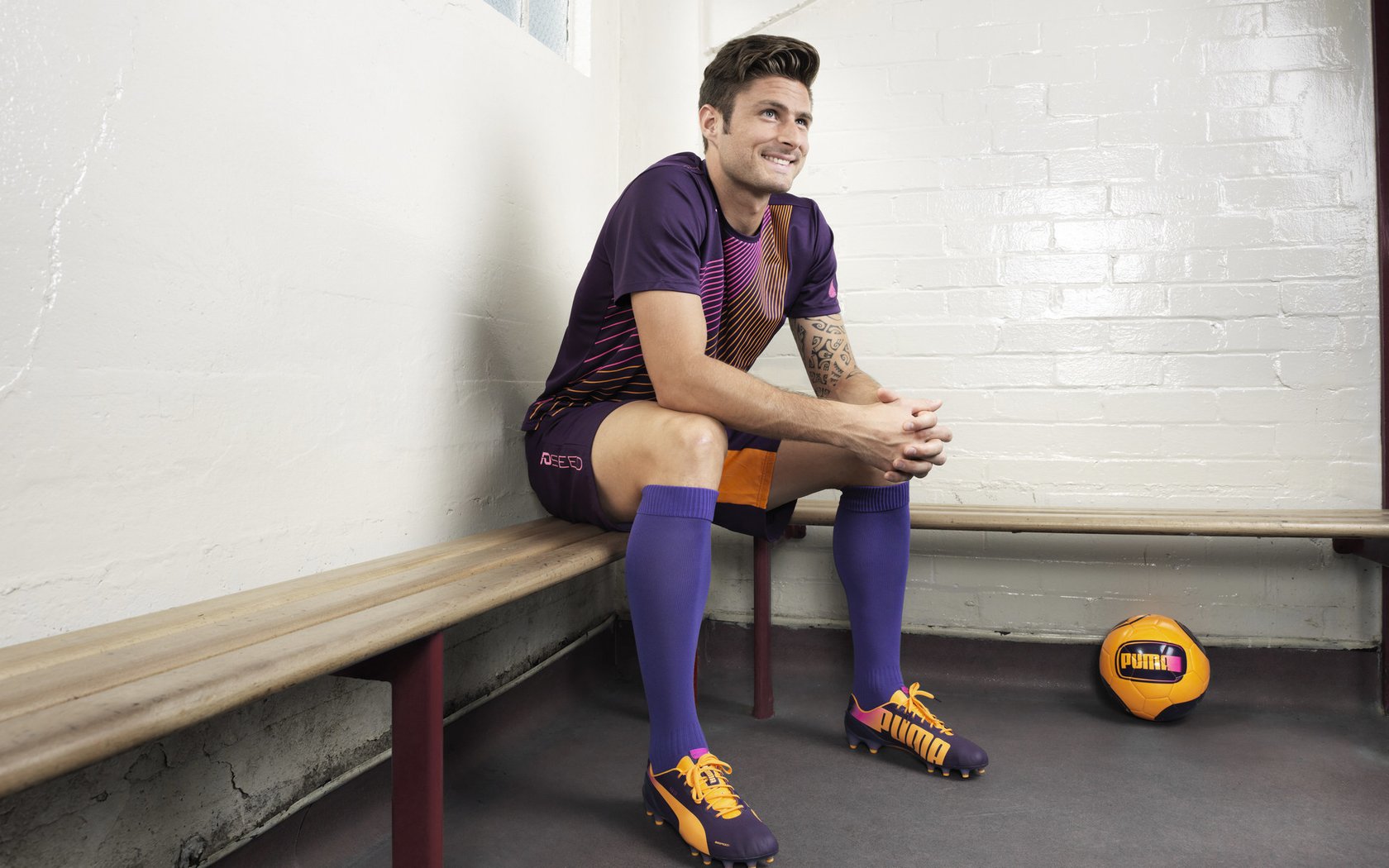 北欧寒刃刺破欧战之夜，特奥·埃尔南德斯，大场面先生如何定义瑞典对阵塞维利亚的史诗对决